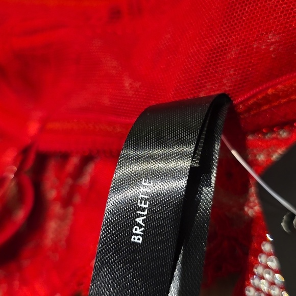 Torrid - Diamante Lace Wireless Bralette in Jester Red​​​​ - Picture 11 of 14